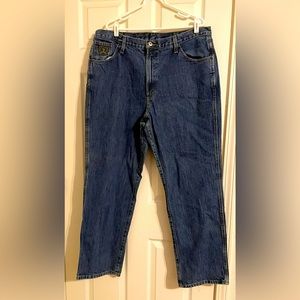 Cinch Jean. 40x32.